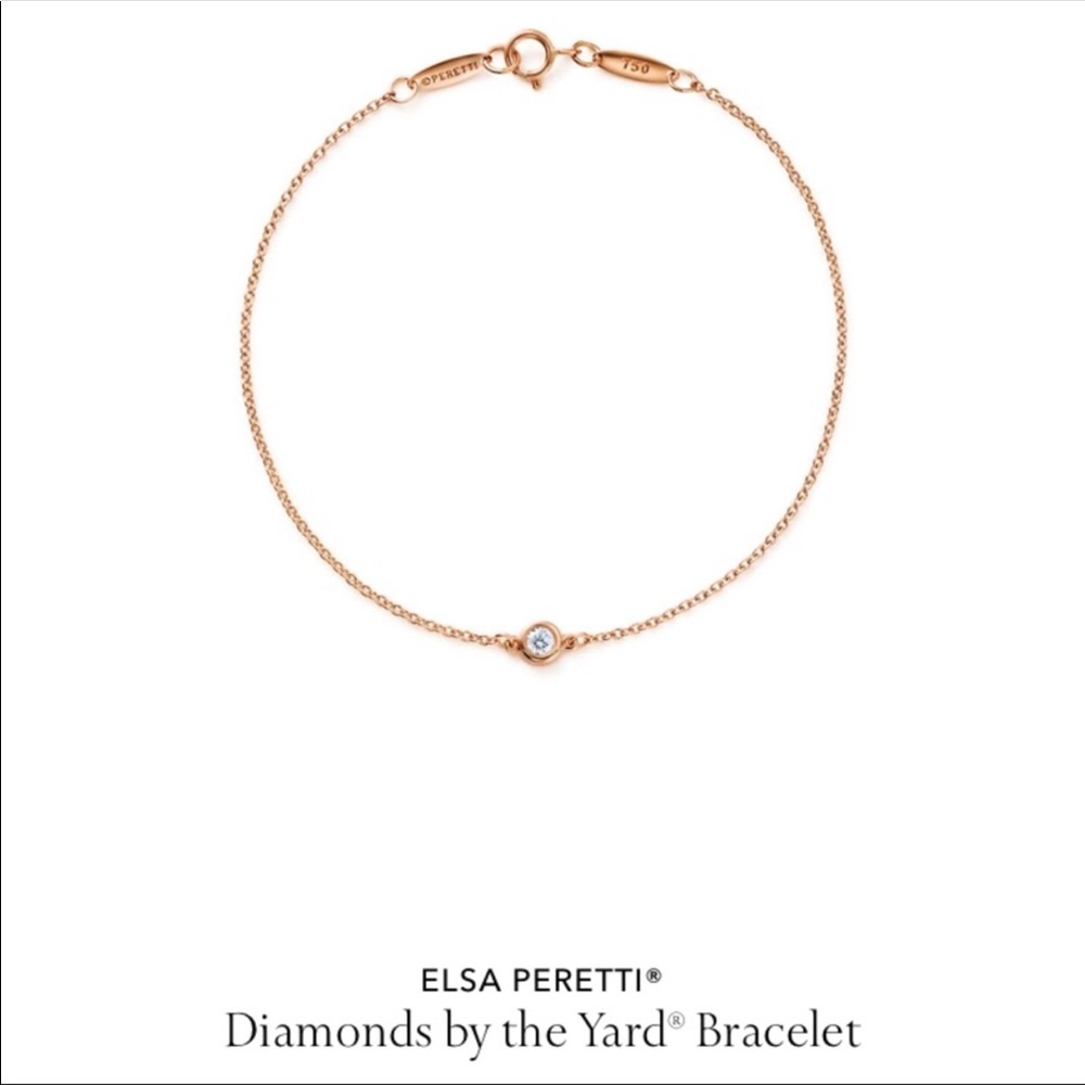 Hi. Is anyone selling this in yellow gold in 0.7